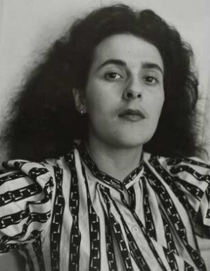 Die Malerin Leonora Carrington in ihrer Wohnung in Greenwich Village