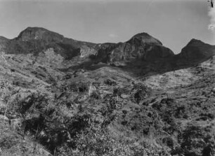 Bodenerosion : Bodenerosion an einem Abhang der nördlichen Uluguru-Berge