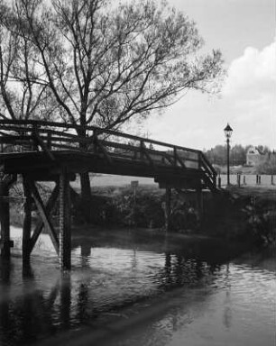 Pegnitzpartien. Brücke über den Fluß (vielleicht bei Nürnberg)