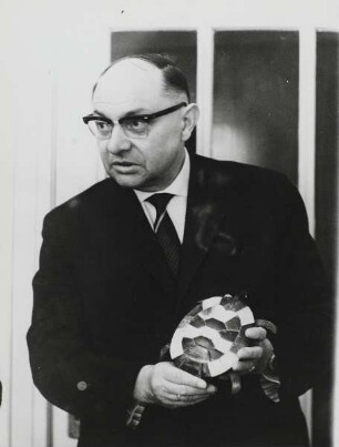 Heinrich Dathe, Direktor des Tierparks Berlin