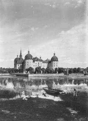 Schloss Moritzburg : Moritzburg. Blick zum Schloss Moritzburg