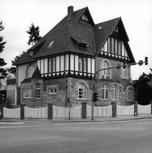 Villa Brill mit Nebengebäuden und Garten; Eschwege, Reichensächser Straße 21