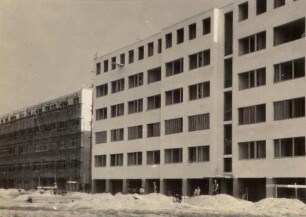 Eröffnung der Dammerstocksiedlung. Wohnblocks