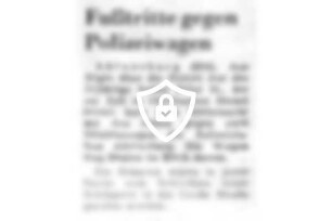 Fußtritte gegen Polizeiwagen