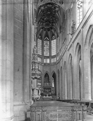 Kutná Hora / Kuttenberg (Tschechien), St. Barbara, Inneres, nach Osten