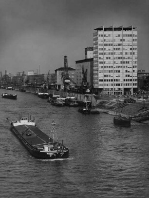 Archivfotografie "staedte_mannheim_haefen_rheinhafen_p390m"