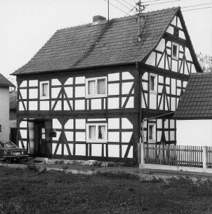 Herleshausen, Kirchrain 10