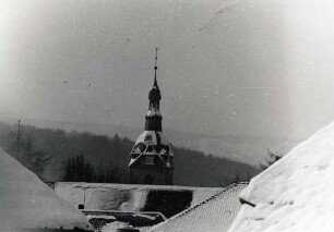 Erlöserkirche am Marktplatz im Schnee