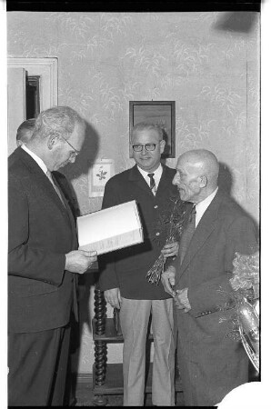 Kleinbildnegativ: 90. Geburtstag, Otto Zander, 1966