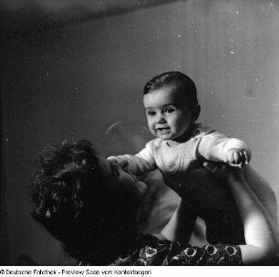 Familienbild Renate Schulz; Klein, Fr. Koserok FDGB