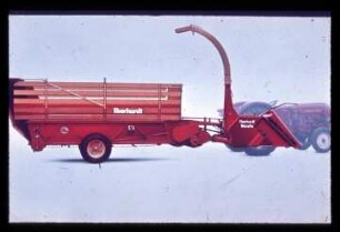 Fotografie: Erntetechnik, Silomais, Maishäcksler angebaut, Trommelfeldhäcksler, Ladewagen