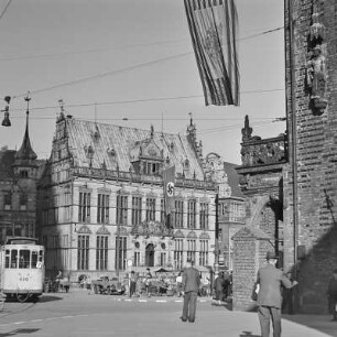 Der Schütting in Bremen, Haus der Kaufmannsgilde, mit Hakenkreuzfahne