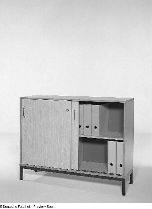 Aktenschrank (Modell 842)