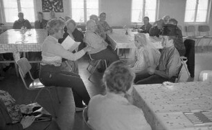 Stadtranderholung für alte Menschen im Caritas-Waldheim.