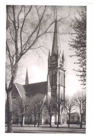 Christuskirche. Detmold. Aus DT N 29 Priester