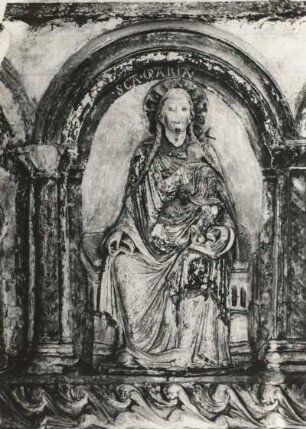 Nördliche Chorschrankenwand, Vierte Arkade von links: Madonna mit Kind