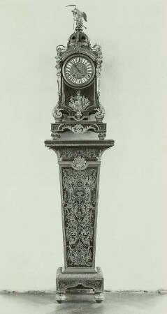 Boulle-Uhr (kleinere Garnitur II): (Boulle, Andre Charles 1642-1732). Moritzburg/Dresden: Barockmuseum (ehem. Jagdschloß) Raum III