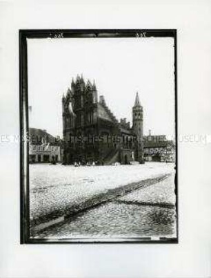 Außenansicht des Rathauses in Tangermünde