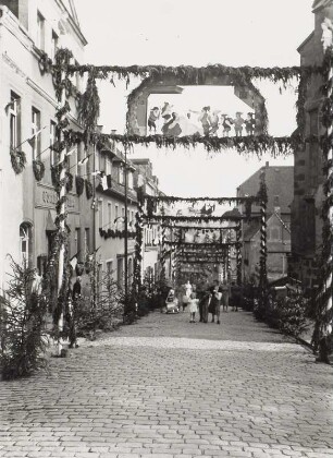 Festschmuck zum Schulfest