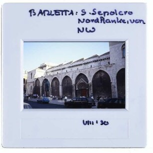 Barletta, Basilika St. Sepolcro : Außenansicht, Nordflanke, von Nordwesten