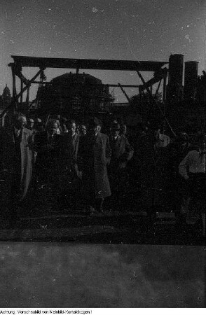Dresden. Wjatscheslaw Michailowitsch Molotow, Außenminister der UdSSR während seines Besuches in Dresden, Oktober 1954 & Dresden. Besuch Modrows in Dresden, Oktober 1954