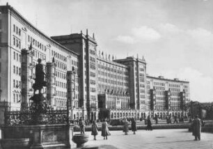 Leipzig: Neubauten am Roßplatz und Ringcafé