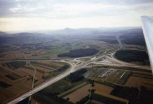 Autobahnkreuz Singen, Trassierung