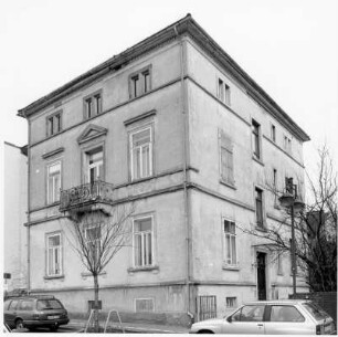 Villa mit Hintergebäude; Bad Homburg, Schöne Aussicht 24
