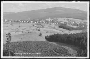 Eibenstock. Blick auf Eibenstock und den Auersberg