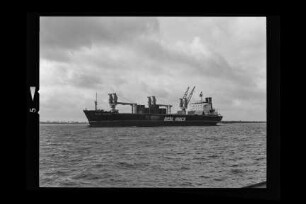 Blue Master (1971), Frachtschiff, Macs Maritime Carrier Shipping GmbH & Co., Hamburg, Singapore, Bau-Nr. 294