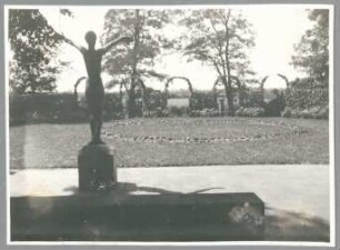 Gedächtnisfigur für ein junges Mädchen, 1921/22, Bronze