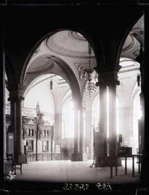 Alter Bahnhof, Empfangshalle