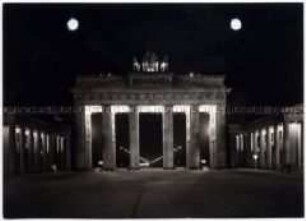 Berlin, Brandenburger Tor bei Nacht