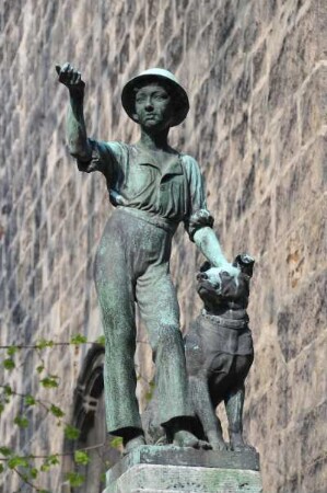 Quedlinburg - Gänsehirtenbrunnen : Gänsehirtenbrunnen an der Blasiikirche, aufgenommen in Quedlinburg am 6. April 2014. Foto Uwe Gerig