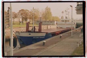 Selene Prahn (1994), H & Prahm, Leer
