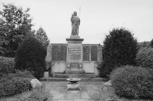 Friedhof mit Denkmal (Friedhof); Biebergemünd, Schlinkergarten (Kasseler Straße)