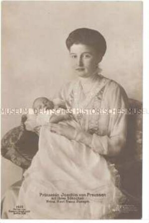 Marie Auguste von Preußen mit Sohn