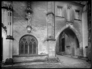 Kloster Lichtental Fürstenkapelle Westfassade und Verbindungsbau zur Klosterkirche rechter Teil