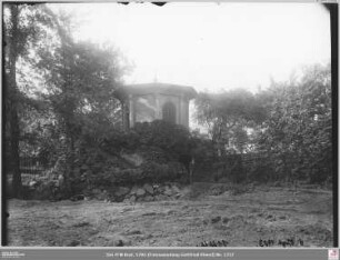Schönhof: Pavillon im Garten