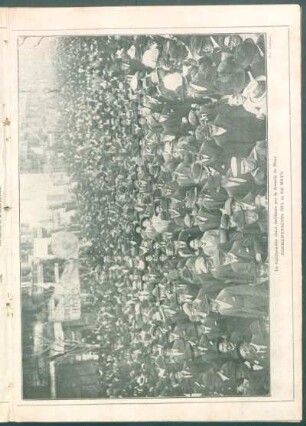 Conmemoración del 25 de Mayo : La manifestación cívica desfilando por la Avenida de Mayo