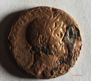Römische Münze, Nominal Dupondius, Prägeherr Hadrian, Prägeort Rom, Original
