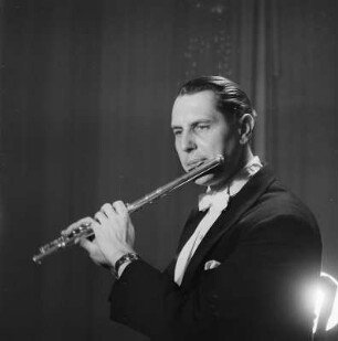Porträt Flötist Immanuel Lucchesi