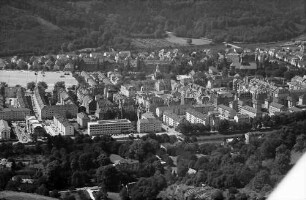 Freiburg: Haufe-Verlag und Dreisam, von Norden