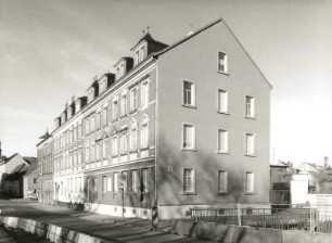 Radeberg, Stolpener Straße 13. Wohnhaus (vor 1900). Ansicht mit Nummer 9 und 11