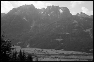 Lienz: Blick vom Iselsberg auf Lienzer Dolomiten, Spitzkofel und Großer Sandspitze