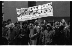 Kleinbildnegativ: Protest vor dem Arbeitsamt IV, 1984