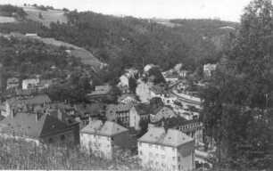 Glashütte. Stadtteilansicht mit Gleisanlagen