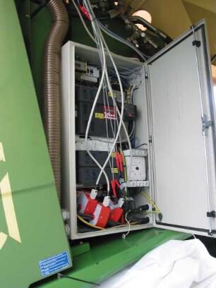 Hybridantrieb im KRONE Big X - Schaltschrank