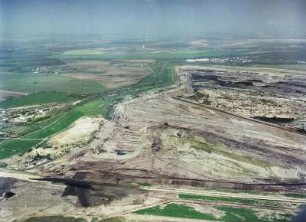 Mitteldeutsches Braunkohlerevier. Großtagebau Vereinigtes Schleenhain. Luftbild-Schrägaufnahme