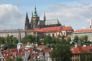 Prag - Hradschin und Veitsdom : Blick zum Hradschin und zum Veitsdom. Aufgenommen in Prag 2004